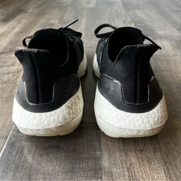 Adidas Womens Ultraboost 21 Black Running Shoes Size 9.5 - Picture 6 of 9